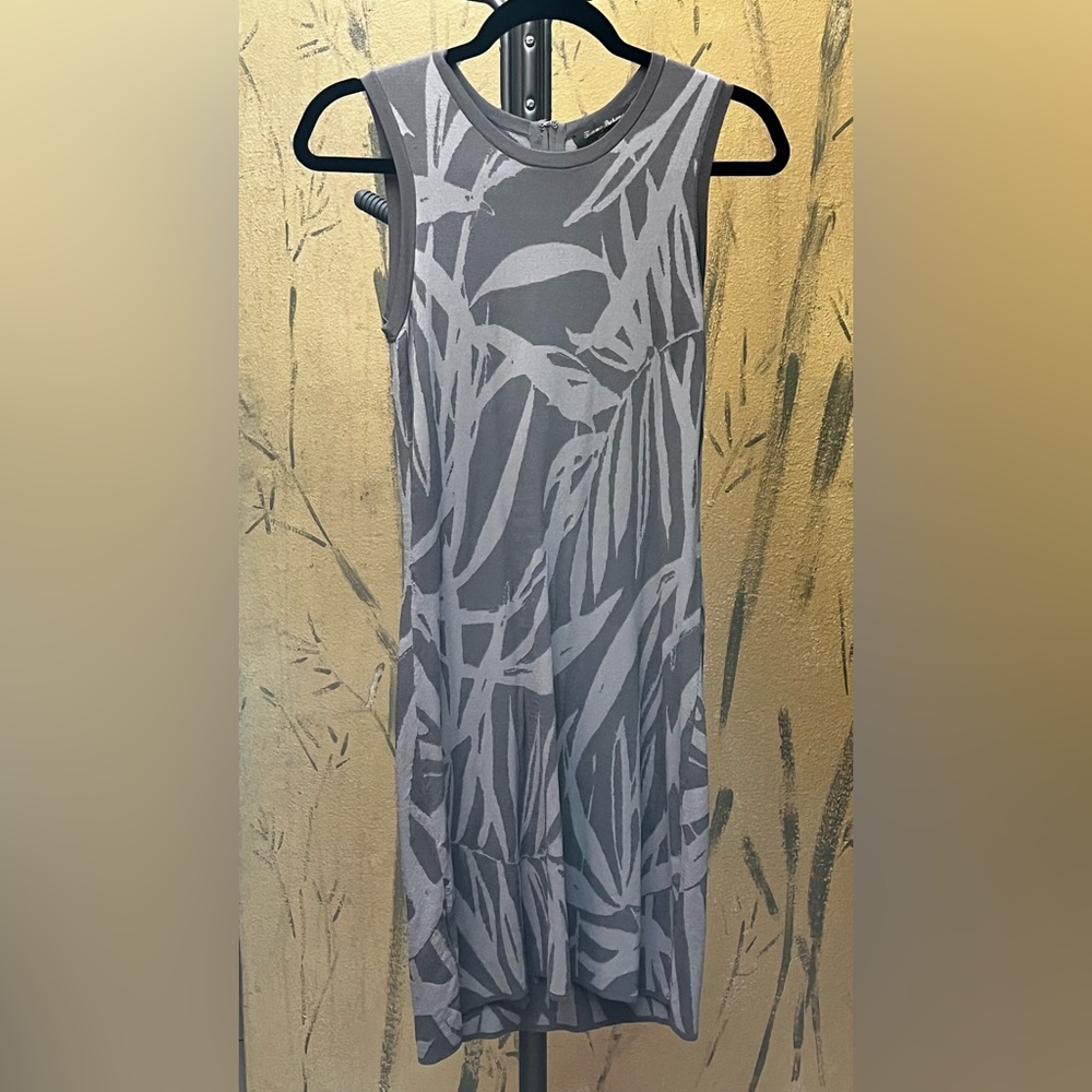 Tommy Bahama Dunbar Palms Grey Tropical Sleeveless Knit Sheath Short Dress M/M